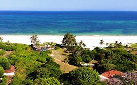 Salty'S Kitesurf Village